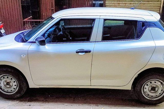 Second-hand 2021 Maruti Suzuki Swift LXI for sale in New Delhi
