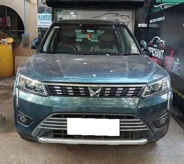 Second-hand 2022 Mahindra XUV300 W8 Diesel BSVI for sale in Mumbai