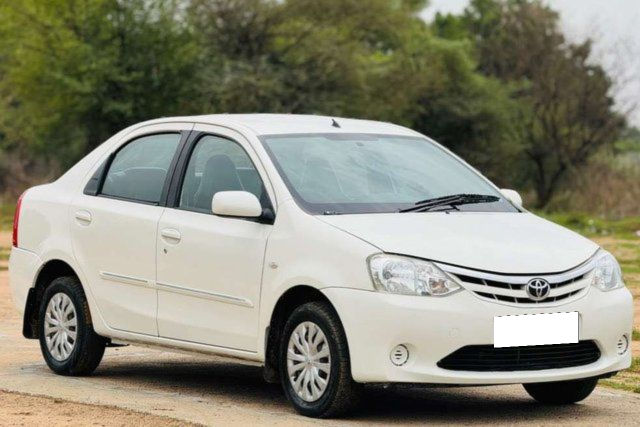 Second-hand 2011 Toyota Etios G for sale in Ahmedabad
