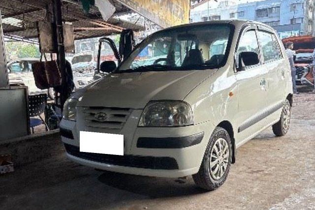 Hyundai Santro Xing GLS Second-hand 2012 Hyundai Santro Xing GLS for sale in Vapi