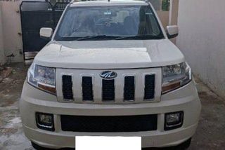 Used Mahindra TUV 300 T8