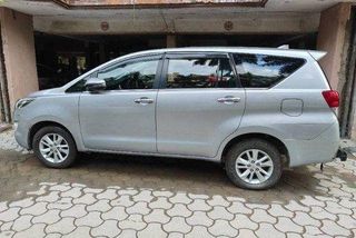 Used Toyota Innova Crysta 2.4 G MT