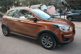 Used Ford Freestyle Titanium Petrol BSIV