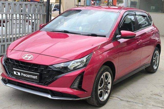 Second-hand 2024 Hyundai i20 Sportz IVT for sale in Bangalore