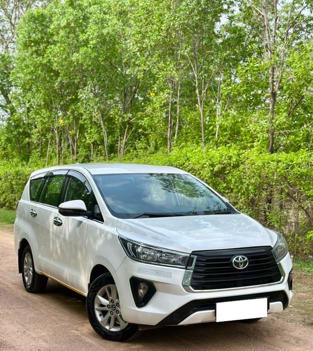 Toyota Innova Crysta 2.4 G Plus MT BSIV Second-hand 2019 Toyota Innova Crysta 2.4 G Plus MT BSIV for sale in Ahmedabad
