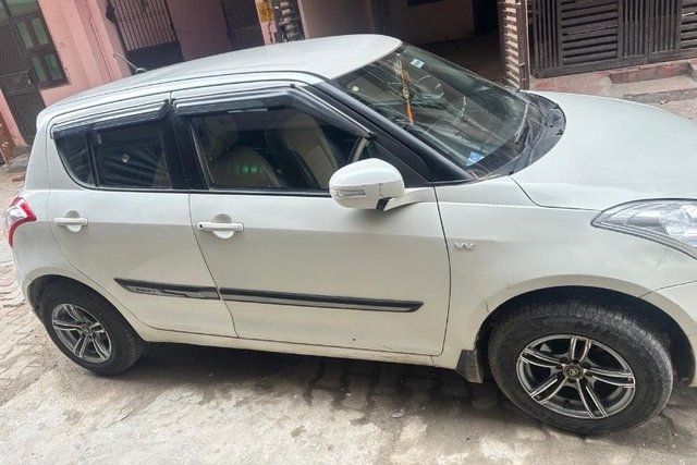 Maruti Suzuki Swift VVT VXI Second-hand 2014 Maruti Suzuki Swift VVT VXI for sale in Ghaziabad