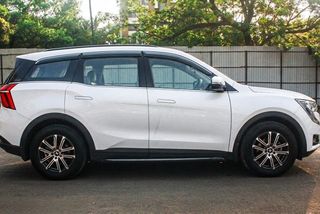 30 Used Mahindra XUV700 in Virar