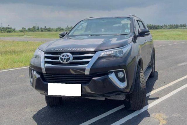 Toyota Fortuner 2.8 2WD AT BSIV Second-hand 2017 Toyota Fortuner 2.8 2WD AT BSIV for sale in Chennai
