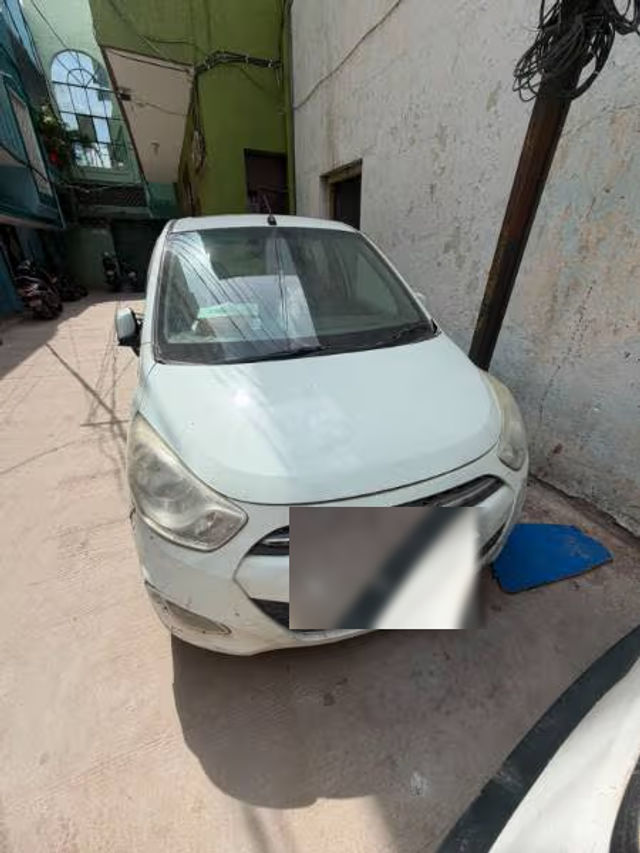 Hyundai i10 Asta Sunroof AT Second-hand 2013 Hyundai i10 Asta Sunroof AT for sale in Hyderabad