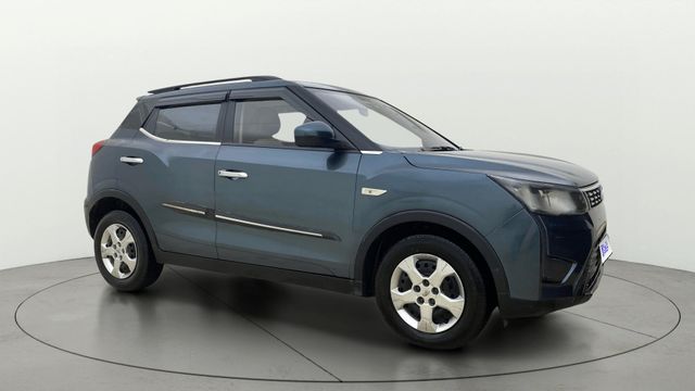 Mahindra XUV300 W6 AMT Sunroof NT BSVI Second-hand 2021 Mahindra XUV300 W6 AMT Sunroof NT BSVI for sale in Ahmedabad