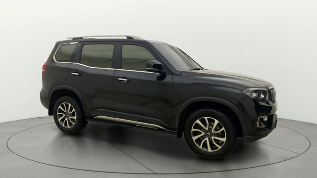 Second-hand 2023 Mahindra Scorpio N Z4 Diesel AT for sale in Ahmedabad