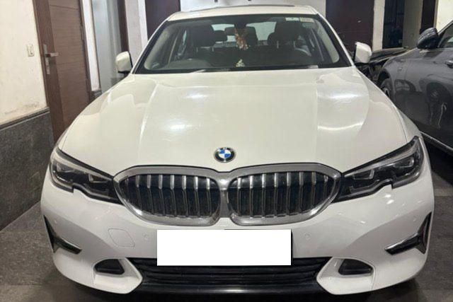 Second-hand 2020 BMW 3 Series 320d Luxury Line for sale in New Delhi