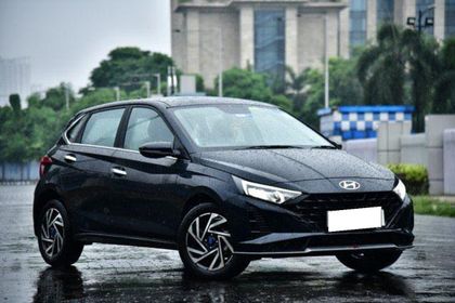 37 Used Hyundai i20 in Kolkata