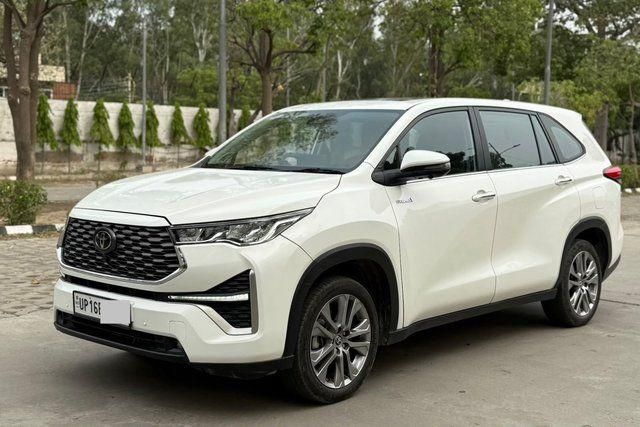 Second-hand 2024 Toyota Innova Hycross ZX(O) Hybrid for sale in New Delhi