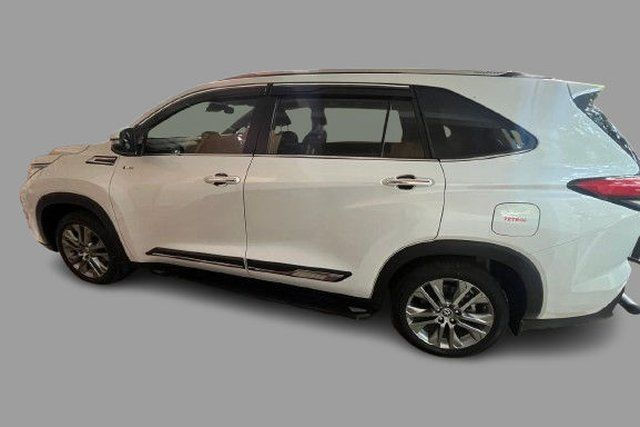Toyota Innova Hycross ZX Hybrid Second-hand 2025 Toyota Innova Hycross ZX Hybrid for sale in Coimbatore