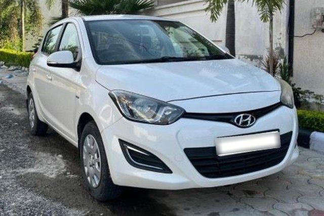 Hyundai i20 1.2 Magna Opt Second-hand 2012 Hyundai i20 1.2 Magna Opt for sale in Hoshiarpur