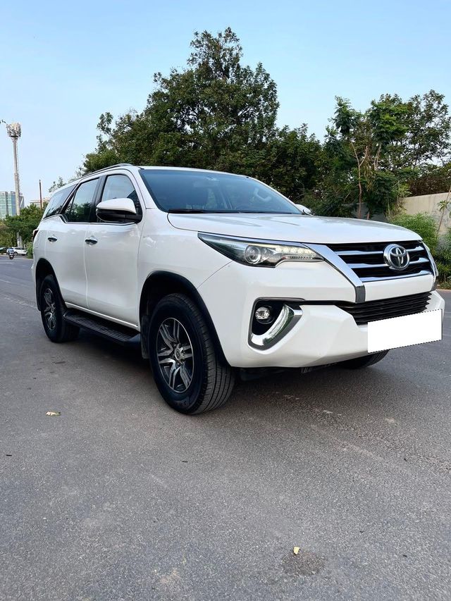 Second-hand 2018 Toyota Fortuner 2.8 2WD MT BSIV for sale in Ahmedabad