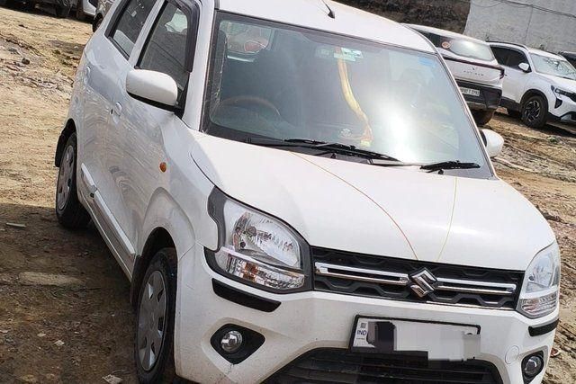 Second-hand 2024 Maruti Suzuki Wagon R VXI AT for sale in Mainpuri