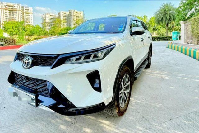 Toyota Fortuner 2.8 2WD AT BSIV Second-hand 2018 Toyota Fortuner 2.8 2WD AT BSIV for sale in New Delhi