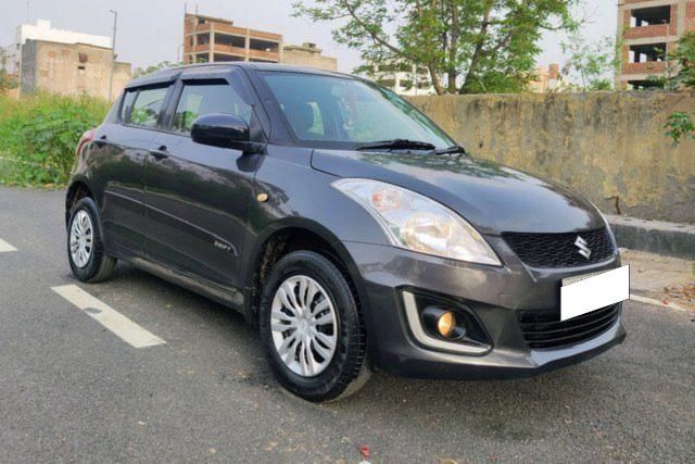 Second-hand 2015 Maruti Suzuki Swift LXI Option for sale in New Delhi