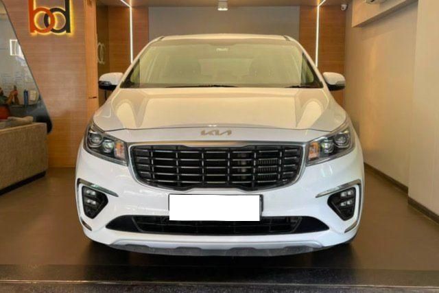 Kia Carnival Prestige Second-hand 2022 Kia Carnival Prestige for sale in Mumbai