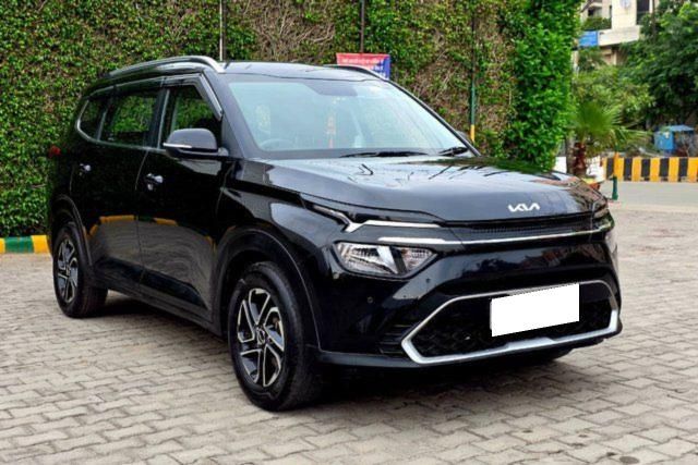 Second-hand 2023 Kia Carens Prestige Plus DCT BSVI for sale in New Delhi
