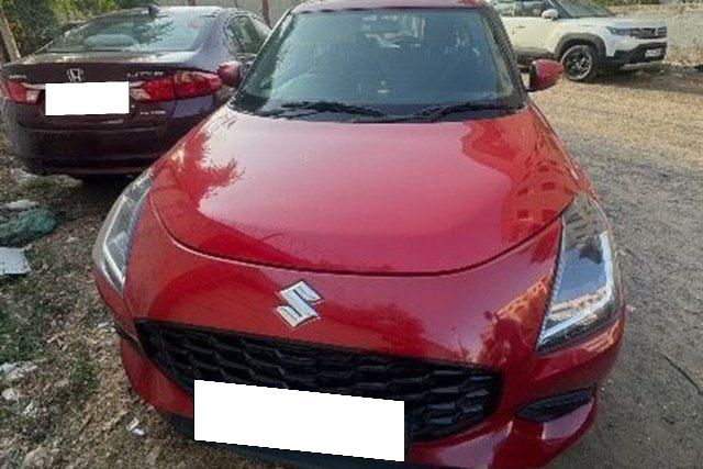 Maruti Suzuki Swift VXI AMT Second-hand 2024 Maruti Suzuki Swift VXI AMT for sale in Ahmedabad