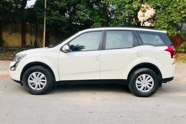 Mahindra XUV500 W7 BSIV Second-hand 2019 Mahindra XUV500 W7 BSIV for sale in New Delhi