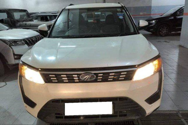 Mahindra XUV300 W6 BSVI Second-hand 2021 Mahindra XUV300 W6 BSVI for sale in New Delhi