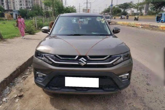 Maruti Suzuki Brezza Lxi Second-hand 2024 Maruti Suzuki Brezza Lxi for sale in Ghaziabad