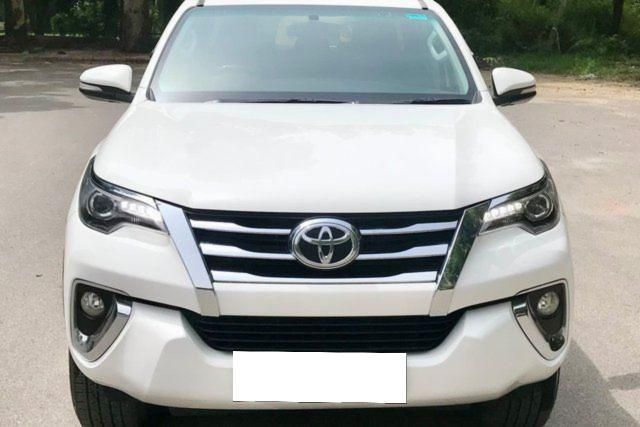 Toyota Fortuner 2.8 2WD MT BSIV Second-hand 2017 Toyota Fortuner 2.8 2WD MT BSIV for sale in New Delhi