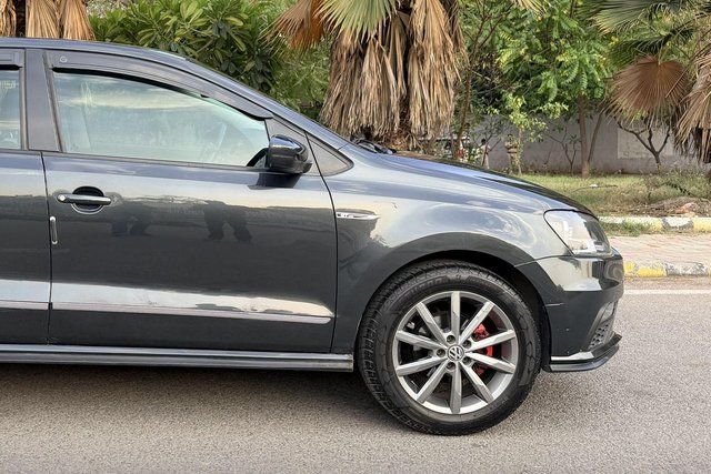 Second-hand 2020 Volkswagen Polo 1.0 TSI Highline Plus for sale in New Delhi
