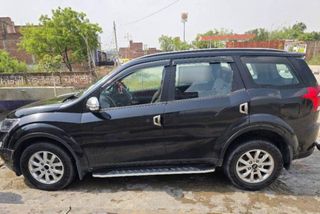Used Mahindra XUV500 W9 2WD
