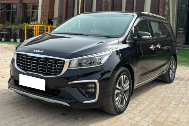 Kia Carnival Limousine Plus Second-hand 2022 Kia Carnival Limousine Plus for sale in New Delhi