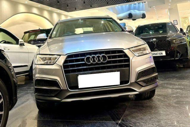 Second-hand 2017 Audi Q3 30 TFSI Premium FWD for sale in New Delhi