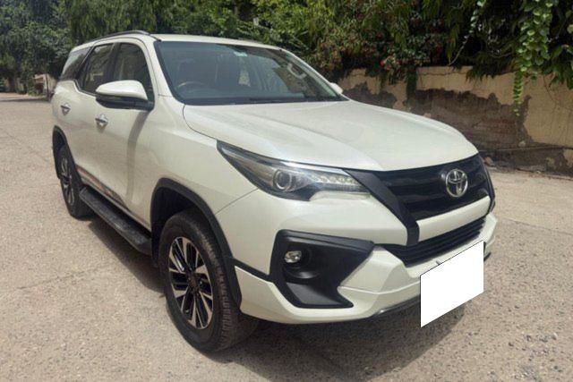 Toyota Fortuner TRD Sportivo 2.8 2WD AT Second-hand 2017 Toyota Fortuner TRD Sportivo 2.8 2WD AT for sale in New Delhi