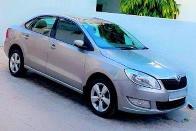 Skoda Rapid 1.6 MPI Ambition Second-hand 2016 Skoda Rapid 1.6 MPI Ambition for sale in Sangrur