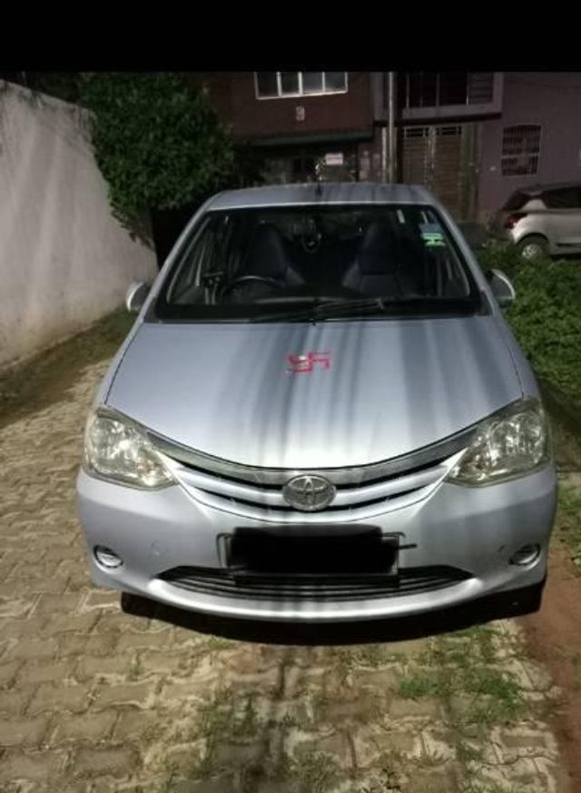 Toyota Etios G Second-hand 2011 Toyota Etios G for sale in Gajraula