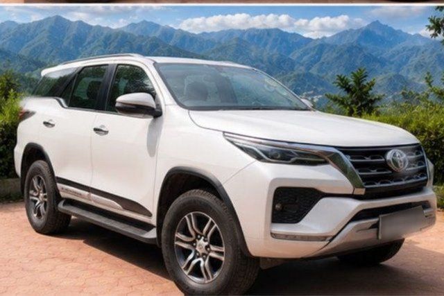 Toyota Fortuner 4X2 AT Second-hand 2024 Toyota Fortuner 4X2 AT for sale in New Delhi