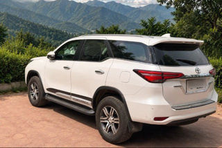 Used Toyota Fortuner 4X2 AT
