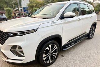 Used MG Hector Plus Sharp Hybrid MT