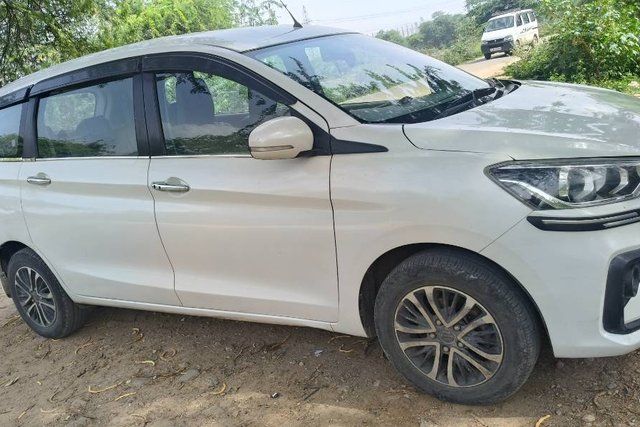 Second-hand 2023 Maruti Suzuki Ertiga ZXI CNG for sale in New Delhi