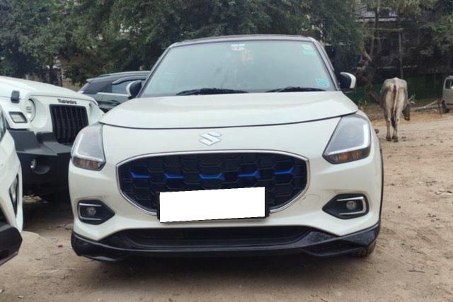 Second-hand 2024 Maruti Suzuki Swift VXi Opt for sale in New Delhi