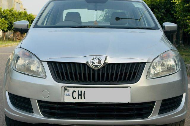 Skoda Rapid 1.6 TDI Elegance Second-hand 2013 Skoda Rapid 1.6 TDI Elegance for sale in Mohali