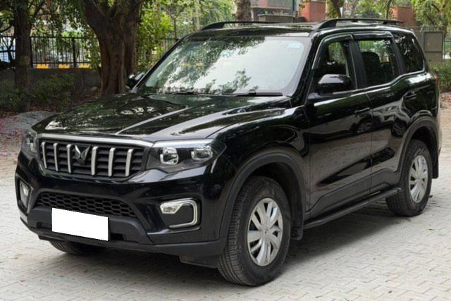 Mahindra Scorpio N Z4 Second-hand 2025 Mahindra Scorpio N Z4 for sale in New Delhi