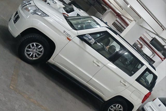 Second-hand 2018 Mahindra TUV 300 mHAWK100 T8 for sale in Ahmedabad