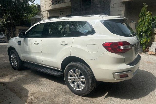 Ford Endeavour 3.2 Trend AT 4X4 Second-hand 2016 Ford Endeavour 3.2 Trend AT 4X4 for sale in New Delhi