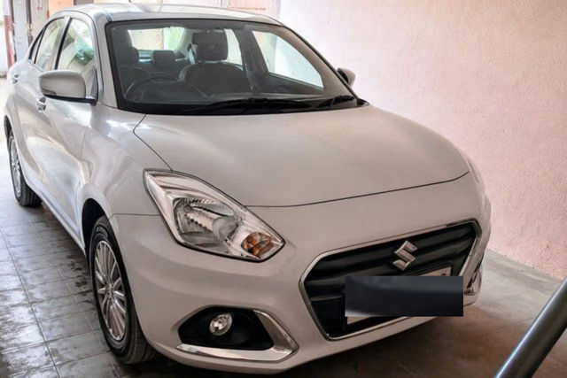 Maruti Suzuki Dzire LXI Second-hand 2024 Maruti Suzuki Dzire LXI for sale in New Delhi