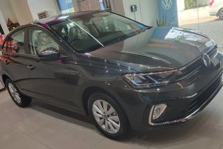 Used Volkswagen Virtus Highline AT