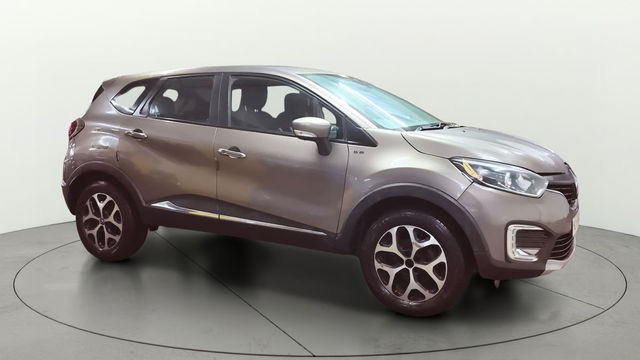 Renault Captur 1.5 Diesel RXT Second-hand 2017 Renault Captur 1.5 Diesel RXT for sale in Surat